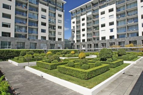 Photo of property in Sanctum Apartment, 10 Ebor Street, Te Aro, Wellington, 6011