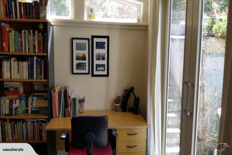 Photo of property in 102 Wallace Street, Mount Cook, Wellington, 6021