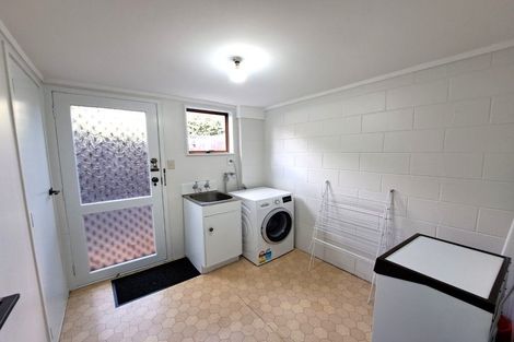 Photo of property in 2/35 Miltonia Avenue, Te Atatu South, Auckland, 0610