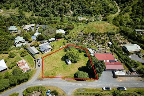 Photo of property in 13 Makura Road, Goose Bay, Kaikoura, 7374