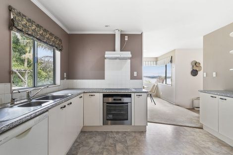 Photo of property in 7 Sandpiper Grove, Unsworth Heights, Auckland, 0632