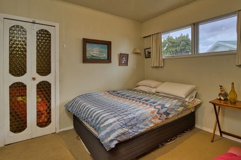 Photo of property in 2 Bennett Place, Onekawa, Napier, 4110