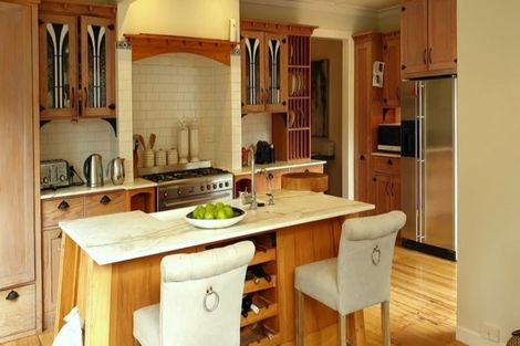 Photo of property in 2 Glade Place, Birkenhead, Auckland, 0626