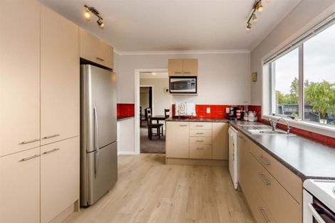 Photo of property in 76 Gray Avenue, Paraparaumu Beach, Paraparaumu, 5032