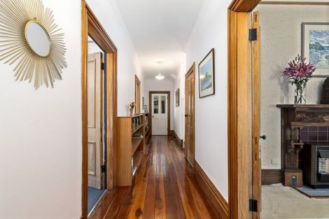 Photo of property in 31 Derwent Street, Island Bay, Wellington, 6023