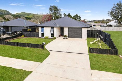 Photo of property in 24 Tiwhatiwha Crescent, Kawerau, 3127