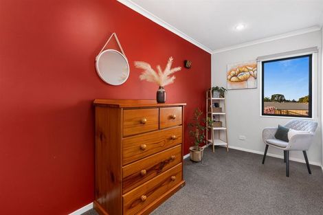 Photo of property in 11/17 Harbour View Road, Te Atatu Peninsula, Auckland, 0610