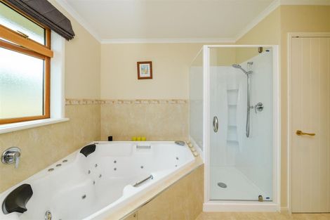 Photo of property in 11 Wanganui Road, Marton, 4710