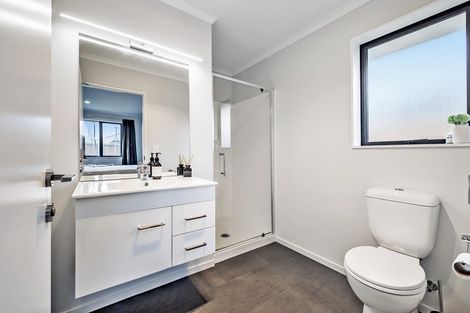 Photo of property in 8 Northmoor Boulevard, Rolleston, 7615