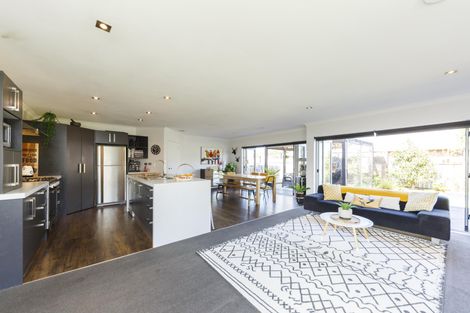 Photo of property in 31 Pegasus Place, Kelvin Grove, Palmerston North, 4414