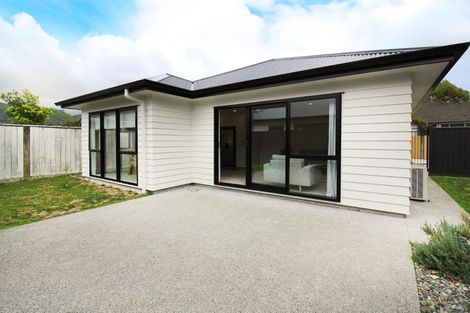 Photo of property in 1b Moore Street, Trentham, Upper Hutt, 5018