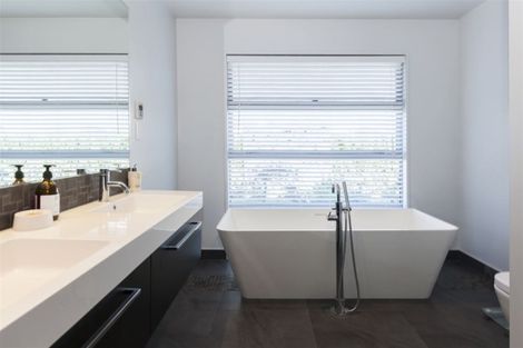 Photo of property in 14 Atkinsons Lane, Pegasus, 7612