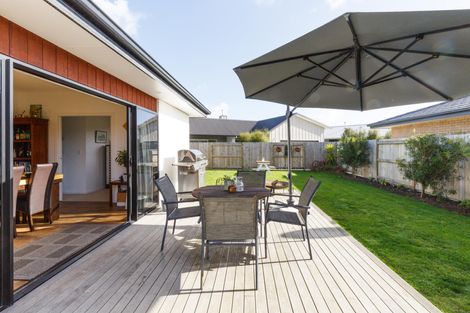 Photo of property in 85 Cashmere Drive, Fitzherbert, Palmerston North, 4410