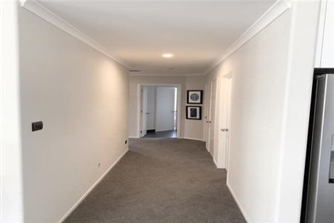 Photo of property in 9 Grove Way, Riverhead, 0820