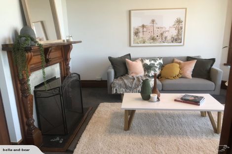 Photo of property in 21 Railway Street, Helensville, 0800