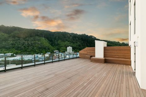 Photo of property in Frame Apartments, 902/111u Molesworth Street, Thorndon, Wellington, 6011