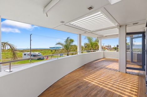 Photo of property in 1008 Papamoa Beach Road, Papamoa Beach, Papamoa, 3118