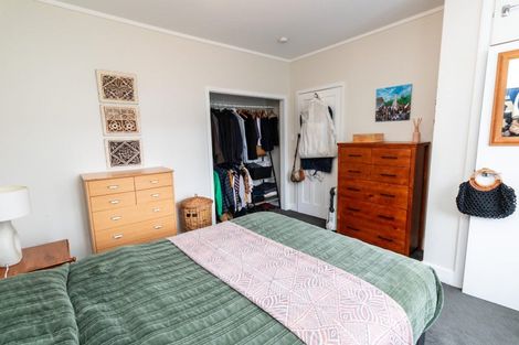 Photo of property in 2 Akatea Street, Berhampore, Wellington, 6023