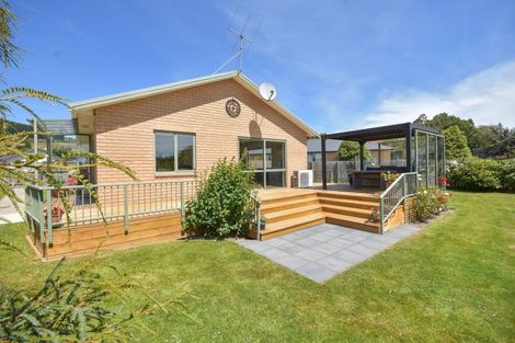 Photo of property in 8 Sandown Street, Waihola, Milton, 9073