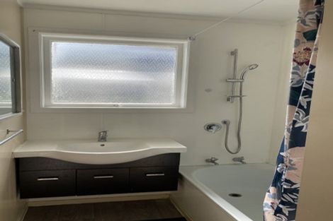 Photo of property in 8 Gadsby Place, Hamilton East, Hamilton, 3216