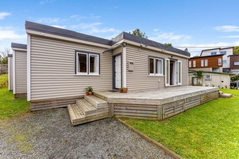 Photo of property in 25 Kiriwai Road, Paremata, Porirua, 5024