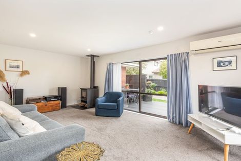 Photo of property in 18 Lowry Avenue, Redwood, Christchurch, 8051