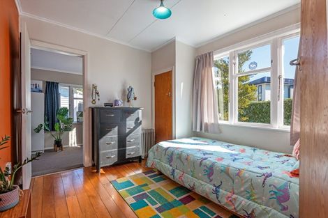 Photo of property in 3 Glasgow Street, Takaro, Palmerston North, 4412