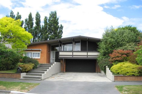 Photo of property in 23 Highfield Place, Avonhead, Christchurch, 8042