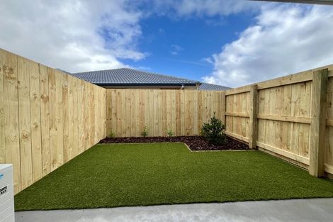 Photo of property in 11/39 Pakuranga Road, Pakuranga, 2010