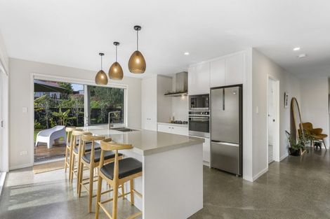 Photo of property in 37 Couldrey Crescent, Red Beach, 0932