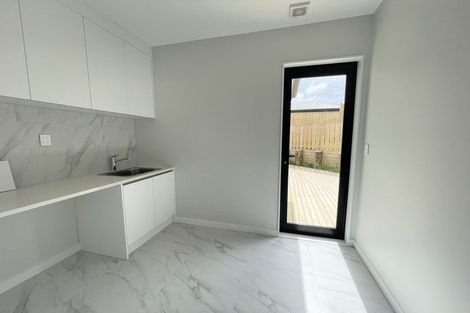 Photo of property in 35 Symes Drive, Red Beach, 0932