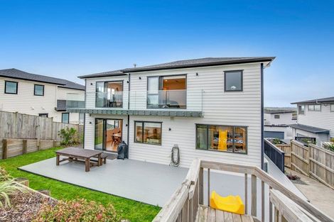 Photo of property in 7 Manawanui Way, Orewa, 0931
