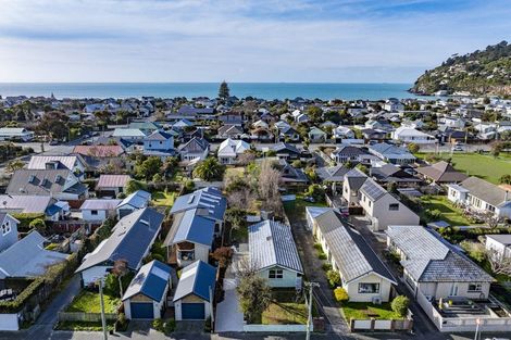 Photo of property in 35 Colenso Street, Sumner, Christchurch, 8081