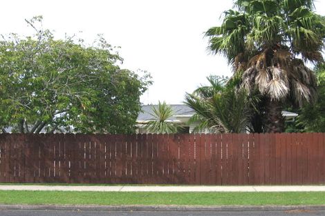 Photo of property in 8 Ranui Station Road, Ranui, Auckland, 0612