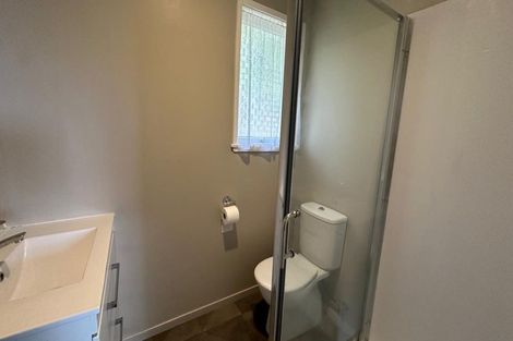 Photo of property in 37 Spence Road, Henderson, Auckland, 0612
