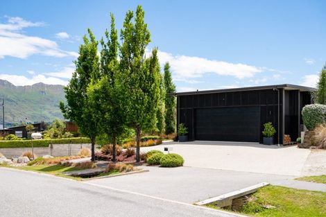 Photo of property in 1 Kirimoko Crescent, Wanaka, 9305