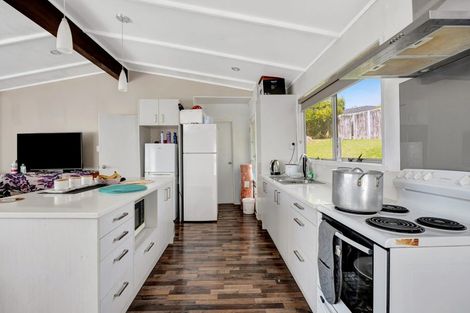 Photo of property in 4 Hewlett Road, Massey, Auckland, 0614