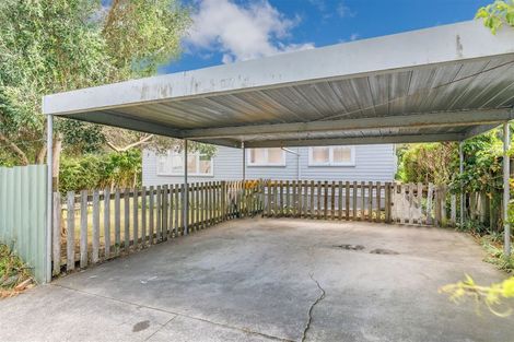 Photo of property in 1/11 St Leonards Road, Kelston, Auckland, 0602