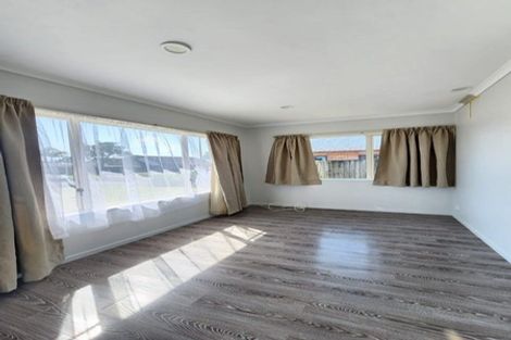 Photo of property in 20 Blackwood Drive, Wattle Downs, Auckland, 2103