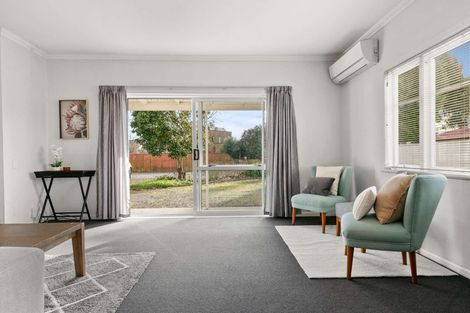 Photo of property in 57 Hamilton Road, Cambridge, 3434