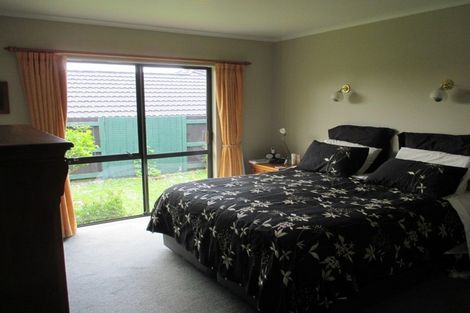 Photo of property in 19 Greenwood Place, Fitzherbert, Palmerston North, 4410