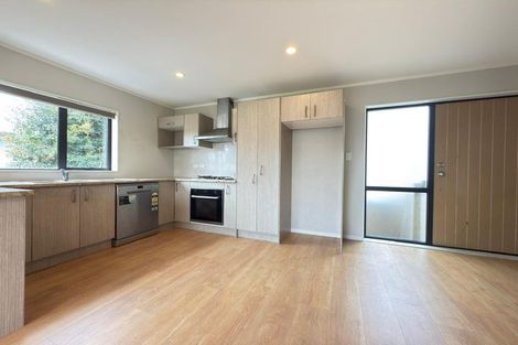 Photo of property in 20 Imperial Place, Henderson, Auckland, 0612