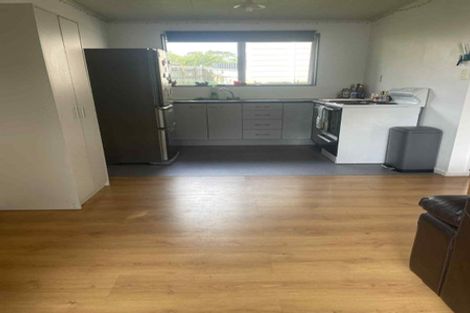 Photo of property in 44a Candia Road, Swanson, Auckland, 0614