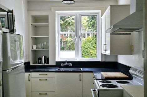 Photo of property in 34f6 Hawkestone Street, Thorndon, Wellington, 6011