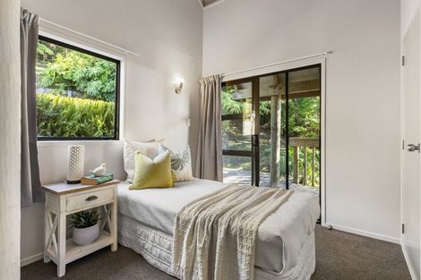 Photo of property in 25 Elliston Crescent, Stanmore Bay, Whangaparaoa, 0932