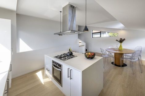 Photo of property in 5/50 Mandalay Terrace, Khandallah, Wellington, 6035
