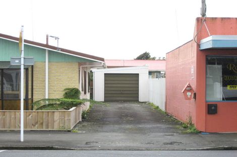 Photo of property in 12 Huatoki Street, Vogeltown, New Plymouth, 4310