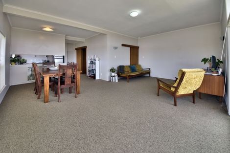 Photo of property in 121 Mcleod Road, Te Atatu South, Auckland, 0610