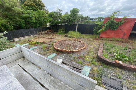 Photo of property in 10 Rapaki Place, Te Atatu Peninsula, Auckland, 0610
