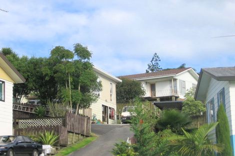 Photo of property in 6 Halloran Place, Massey, Auckland, 0614